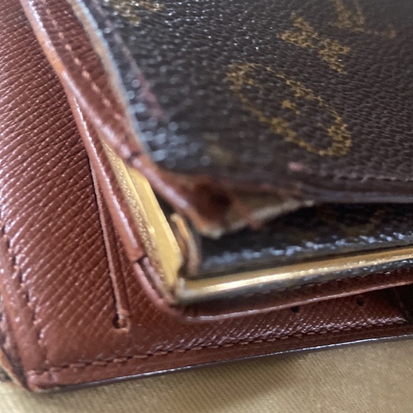 Classic Louis Vuitton vintage Solonge Crossbody bag and Wallet - Picture 10 of 10